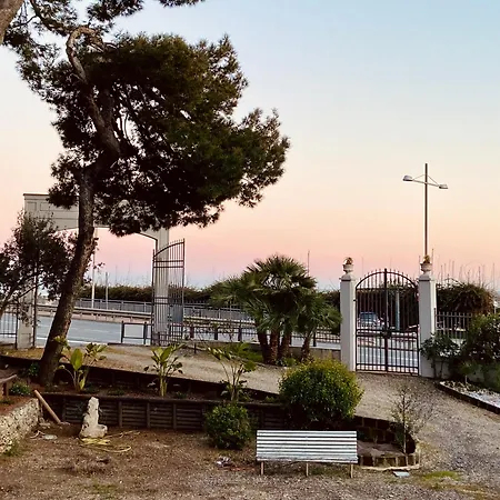 Fontana 56 公寓式酒店