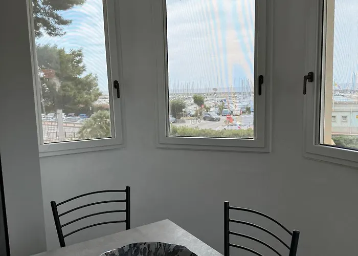 Fontana 56 Marina dʼAndora