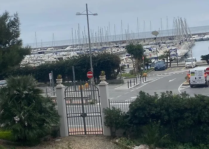 Fontana 56 公寓式酒店 3*