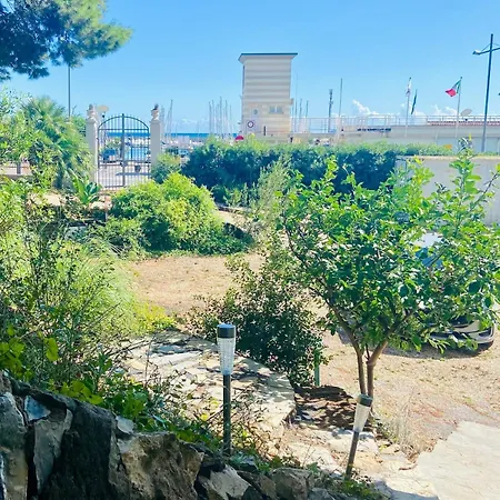 Fontana 56 3* Marina dʼAndora