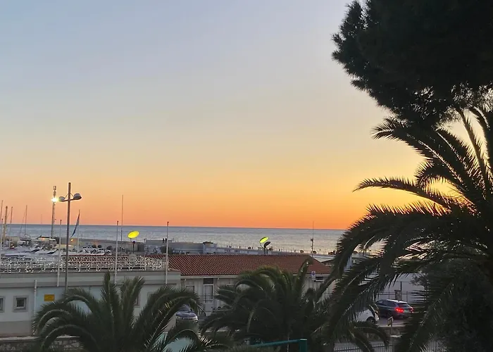 Apartmanhotel Fontana 56 Marina dʼAndora